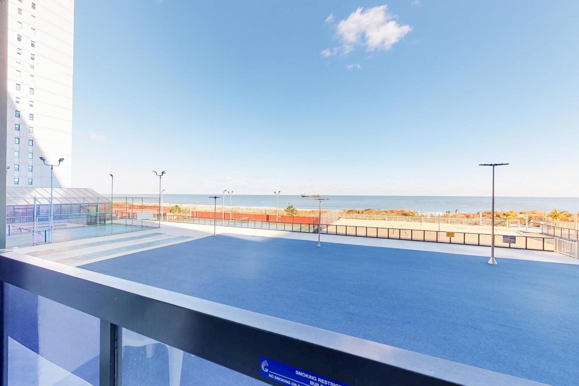 Golden Sands Ocean City Room photo