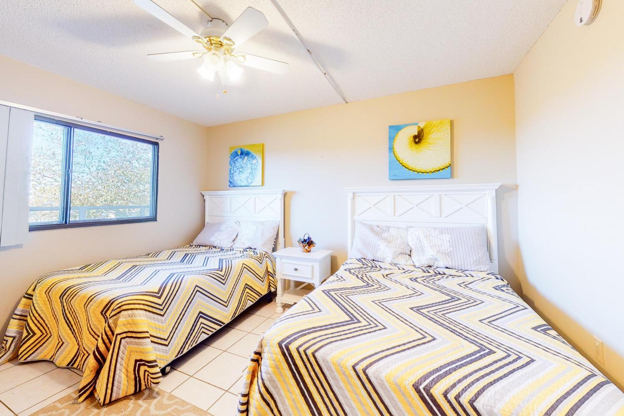 Golden Sands Ocean City Room photo