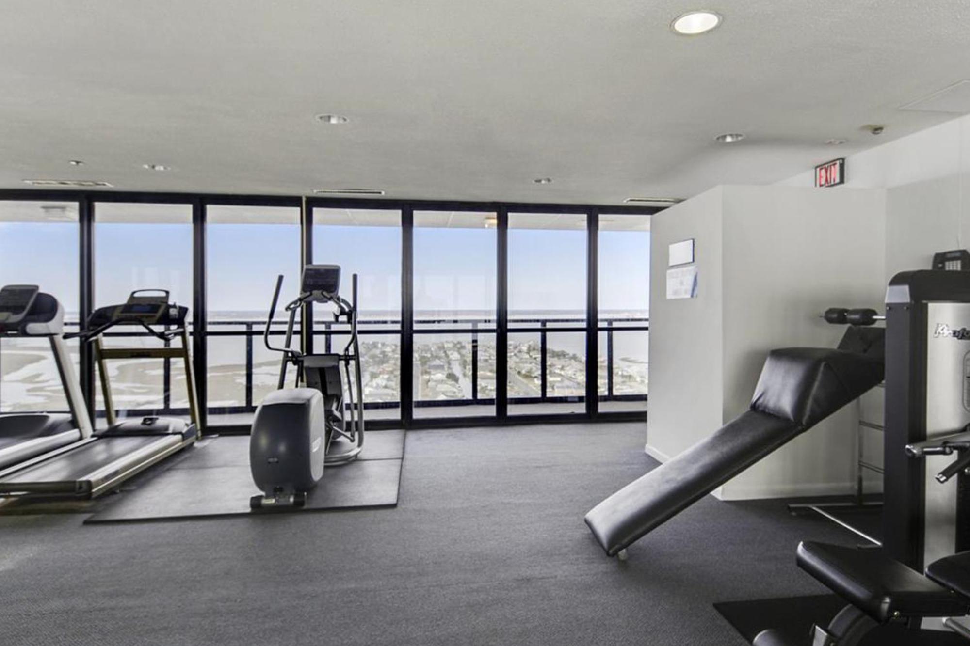 Golden Sands Ocean City Room photo