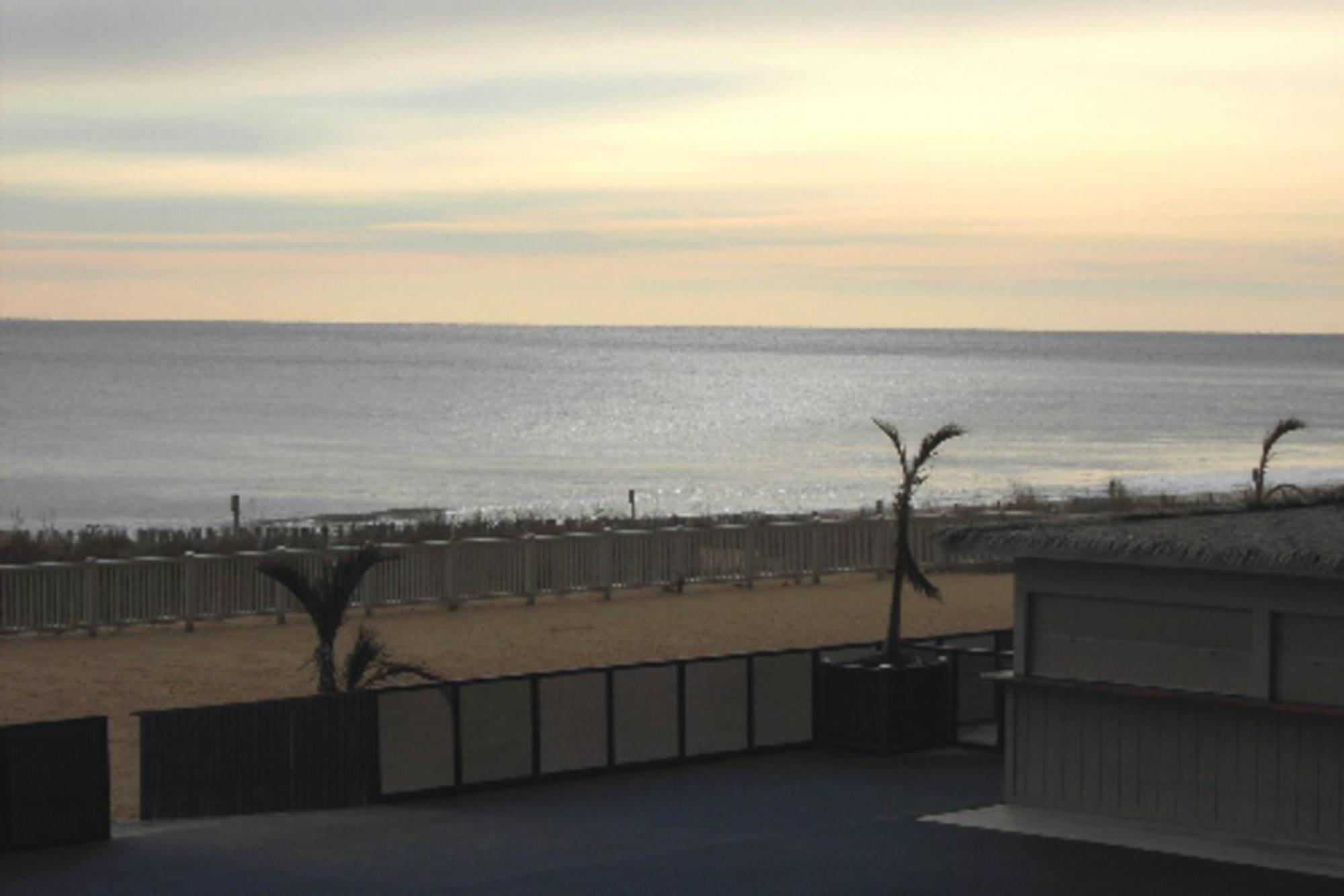 Golden Sands Ocean City Room photo