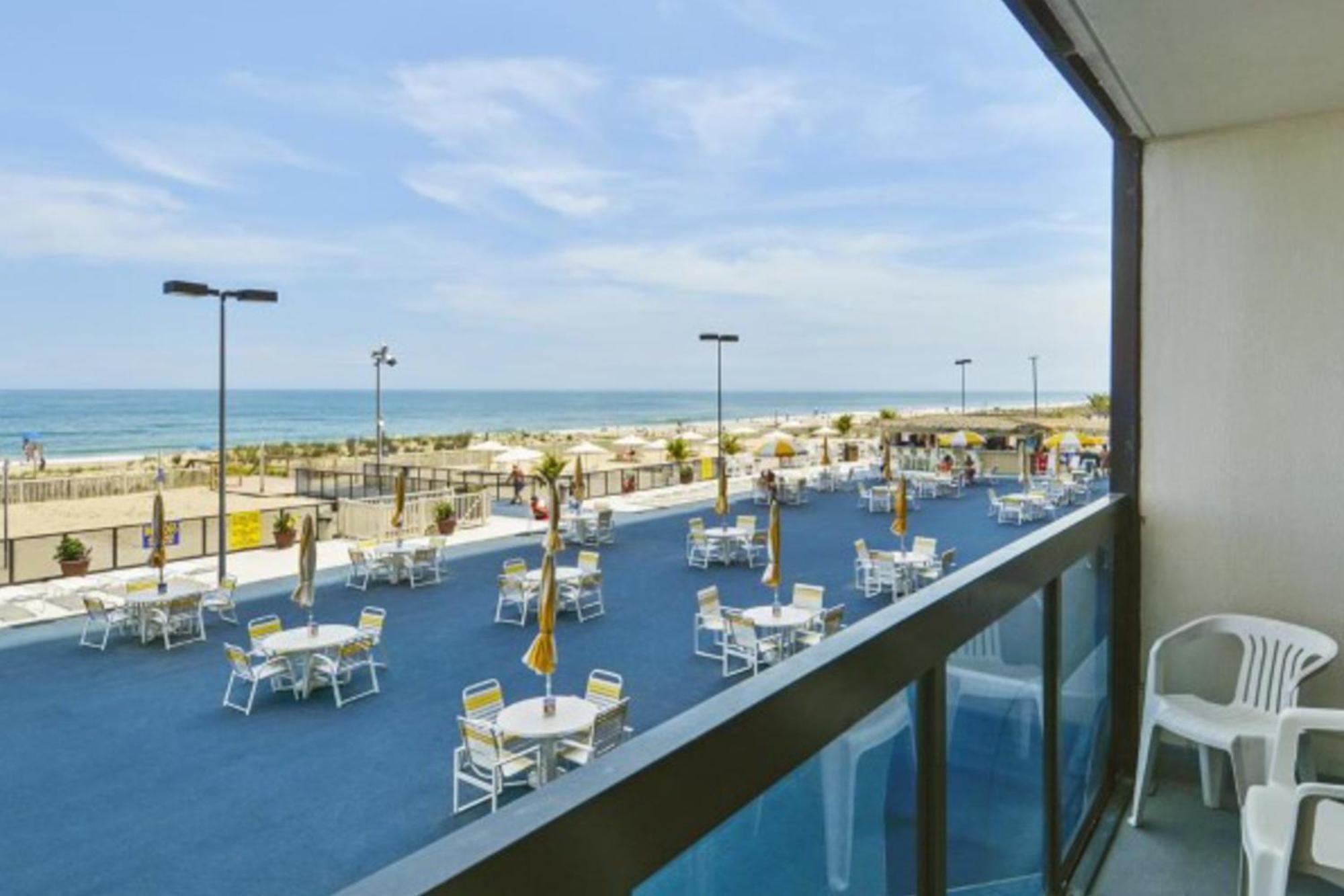 Golden Sands Ocean City Room photo