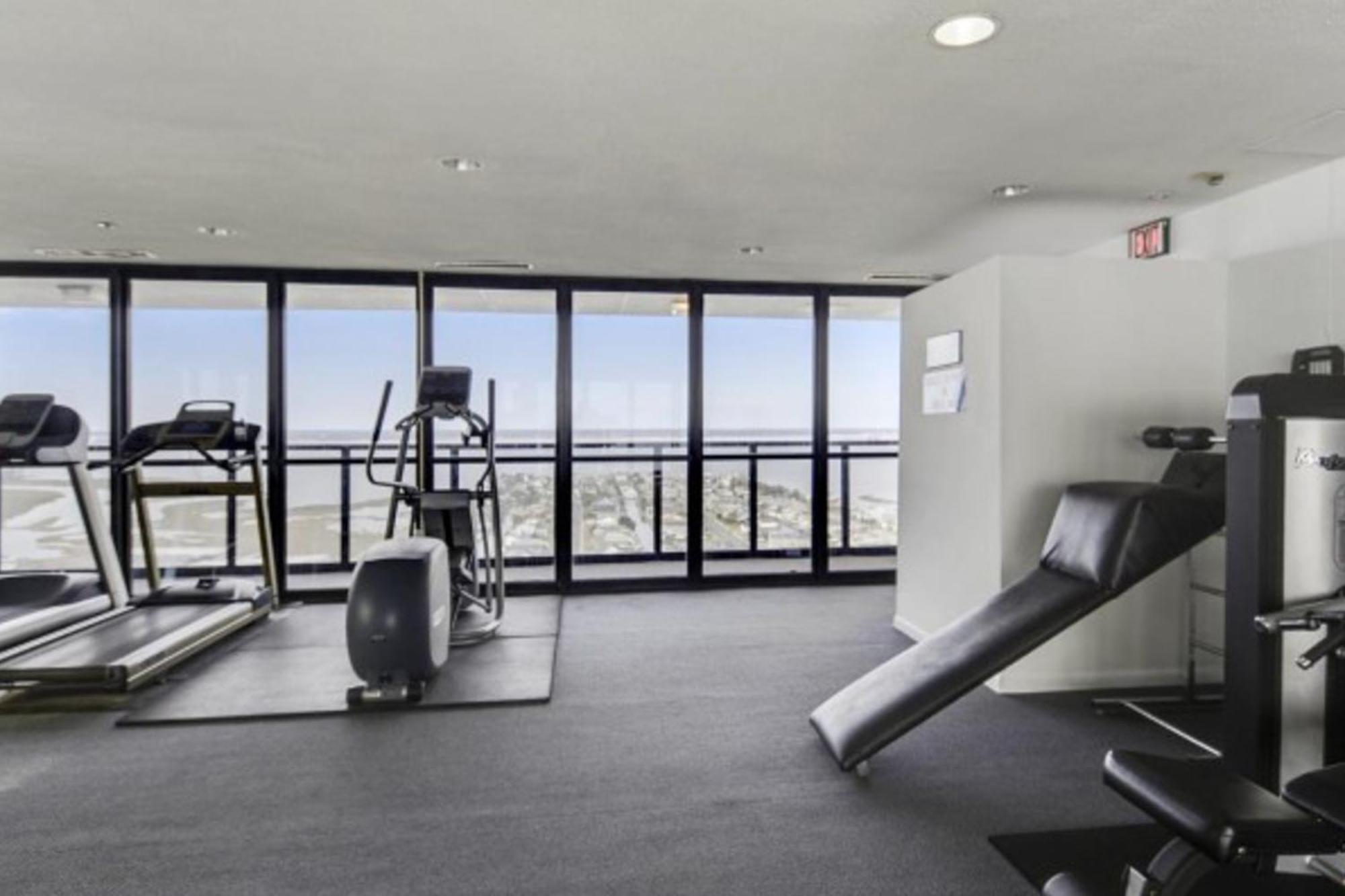Golden Sands Ocean City Room photo