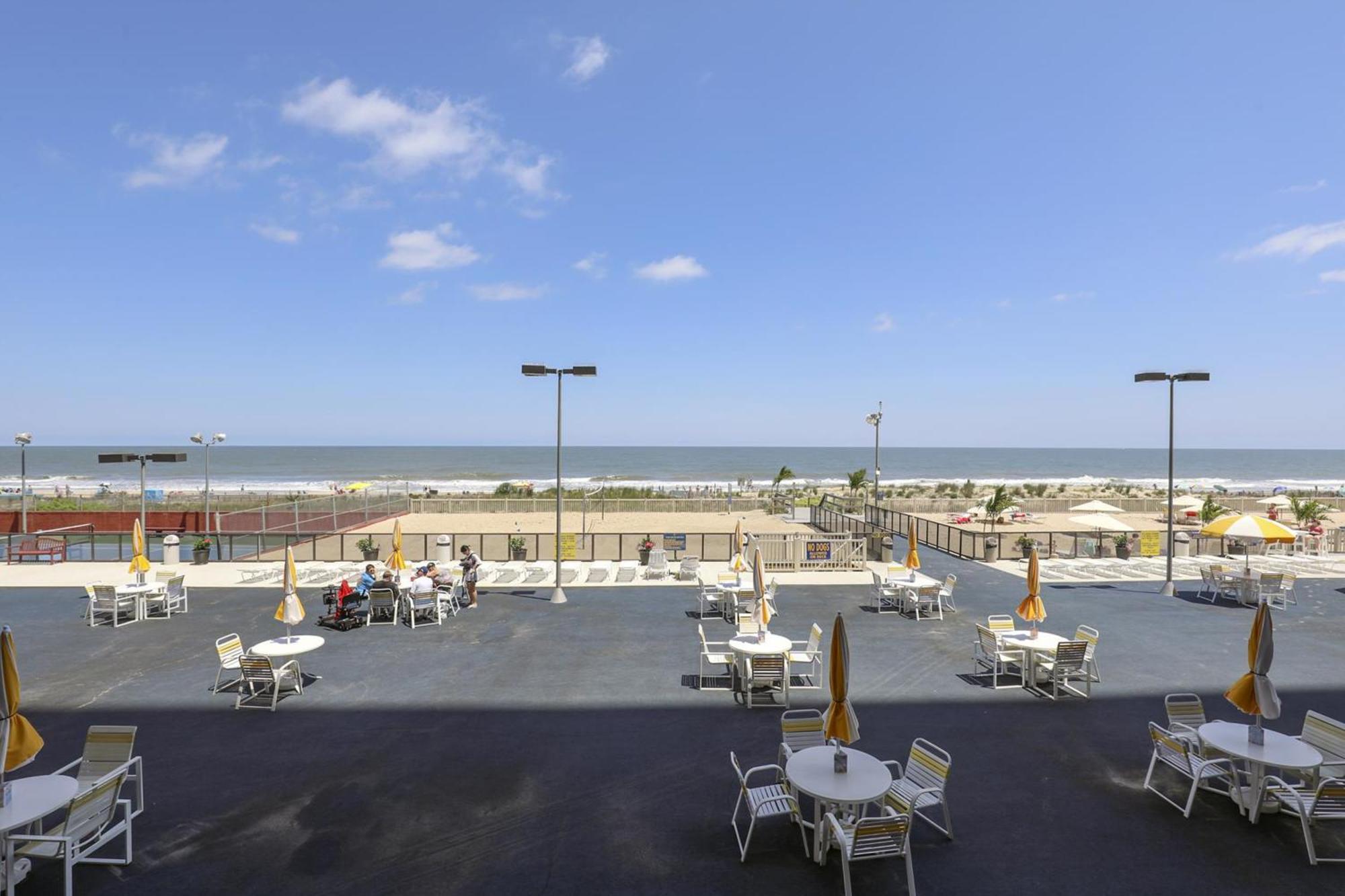 Golden Sands Ocean City Room photo