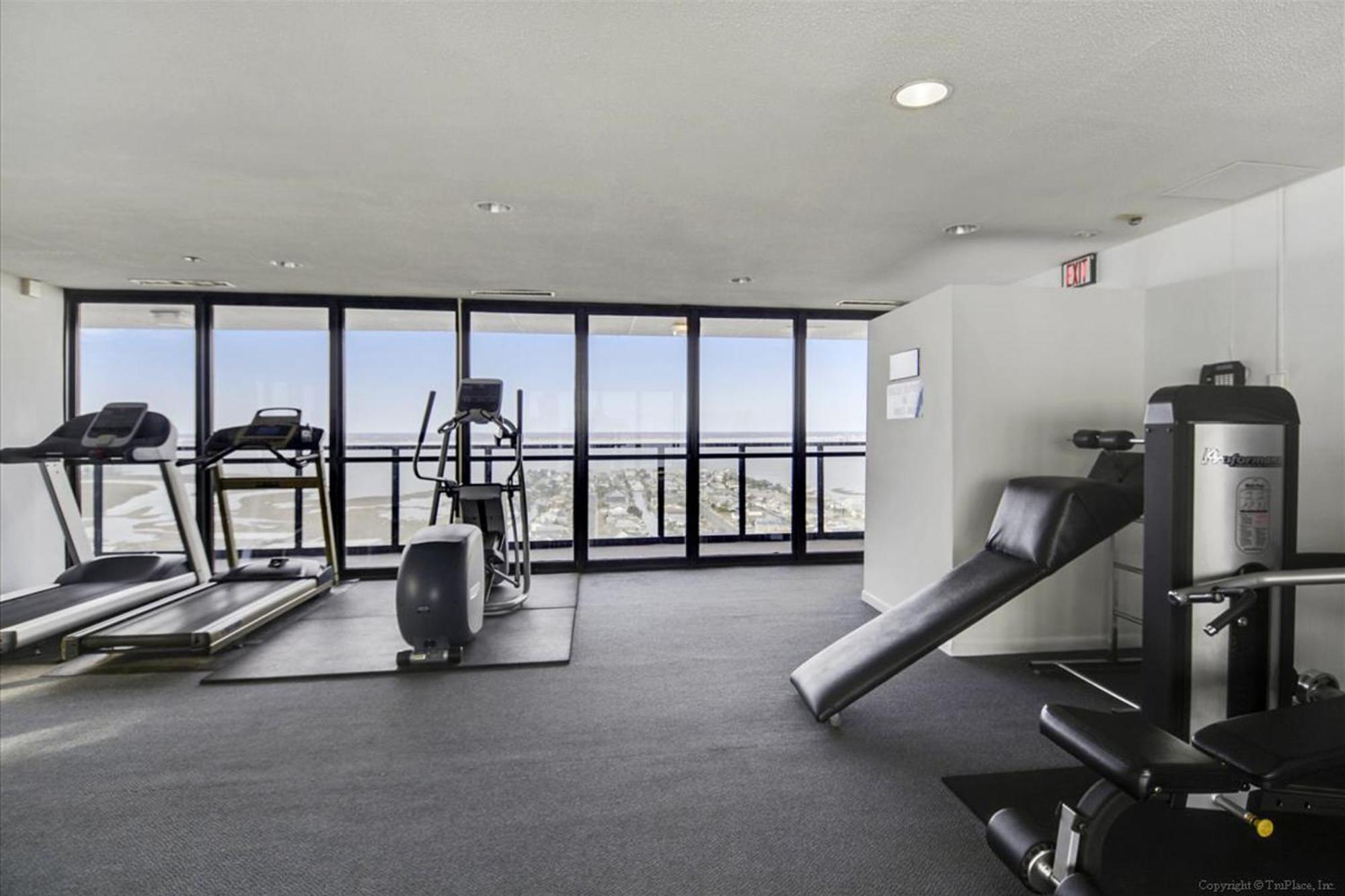 Golden Sands Ocean City Room photo