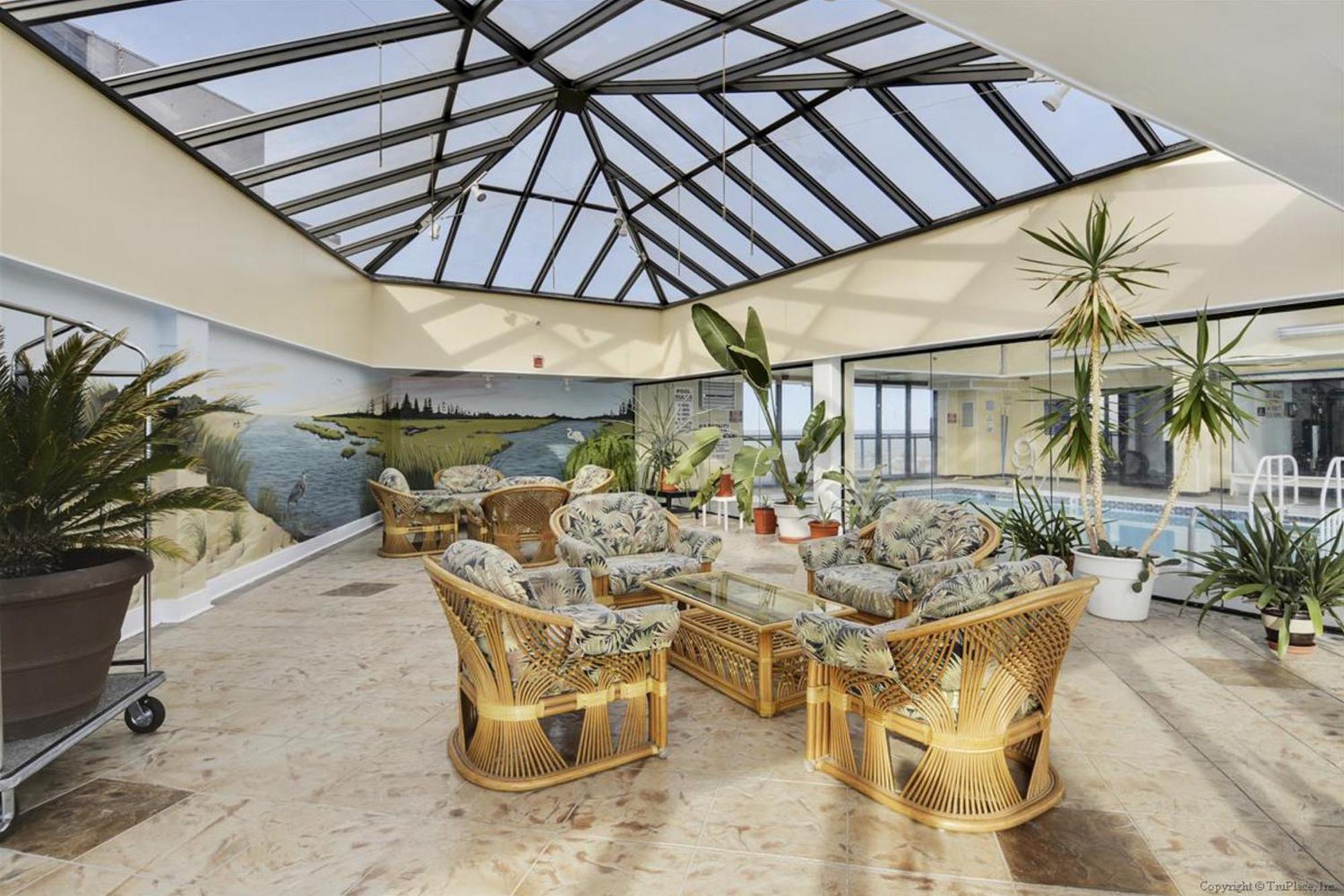 Golden Sands Ocean City Room photo