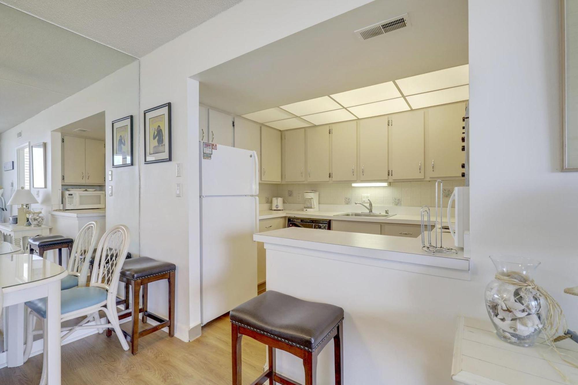 Golden Sands Ocean City Room photo