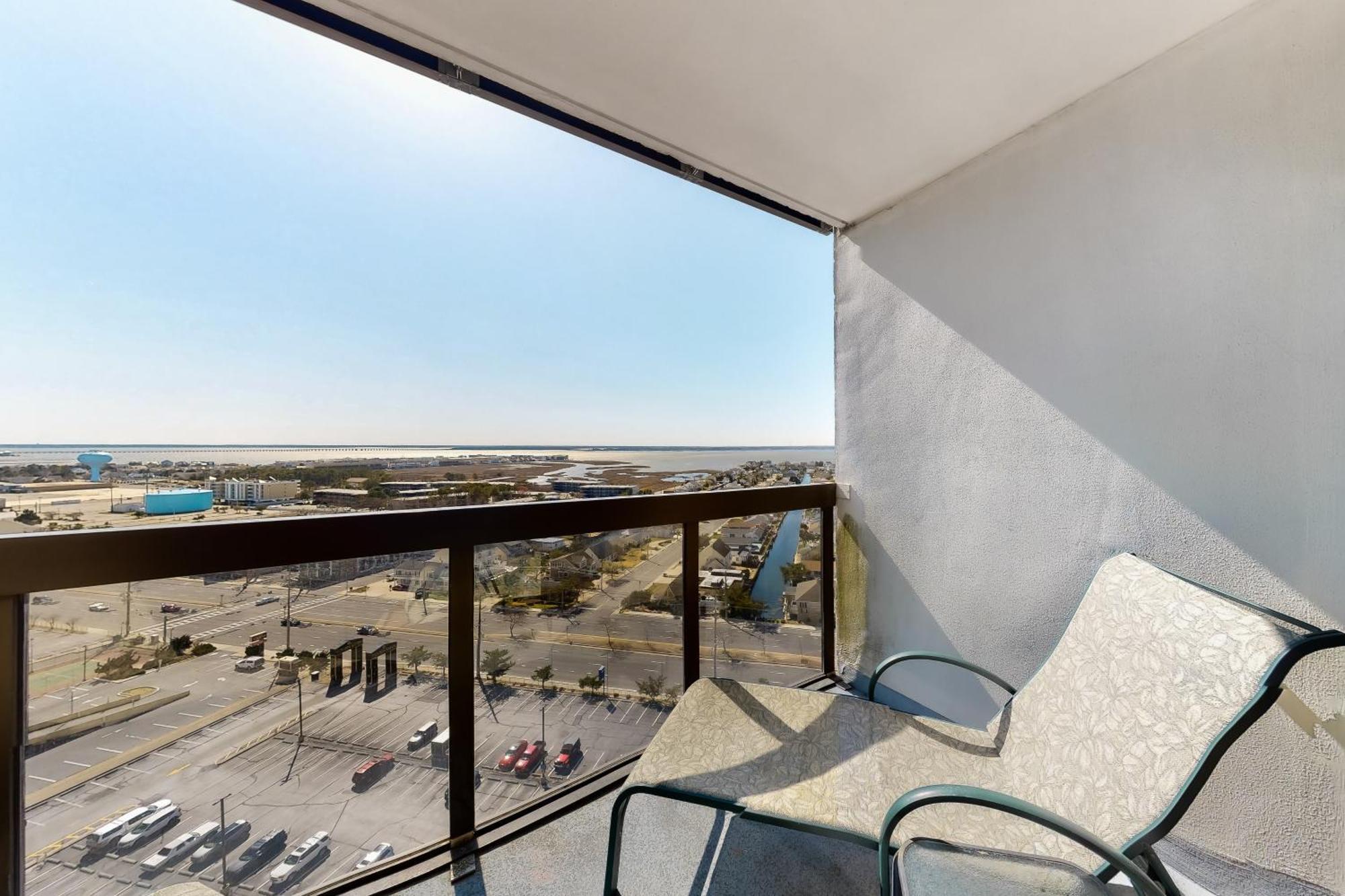 Golden Sands Ocean City Room photo